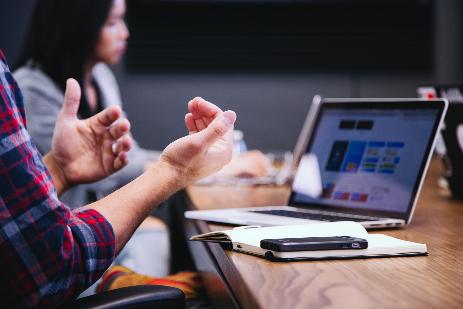 How to Present Yourself at the Interview Properly?